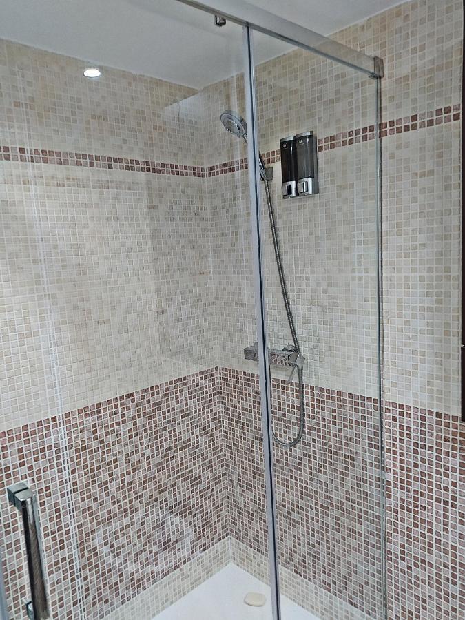 Apartamentos sol y playa Almuñécar Esterno foto